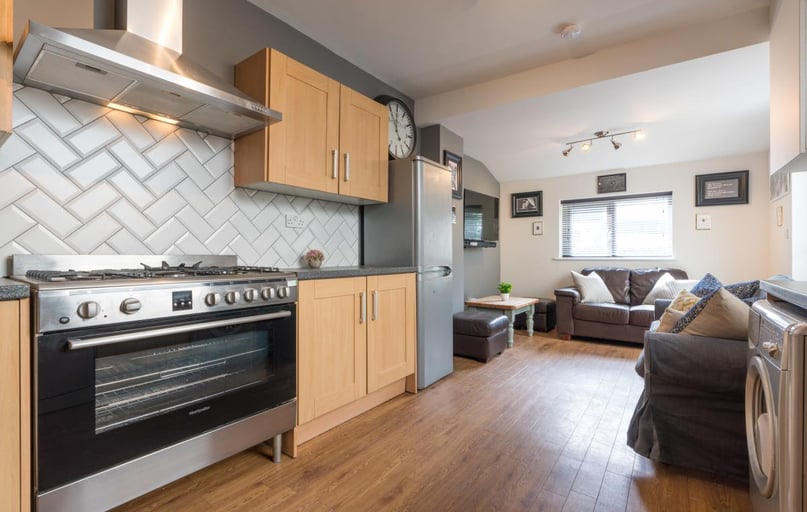 Glenroy Street, Plasnewydd, Cardiff - Image 1